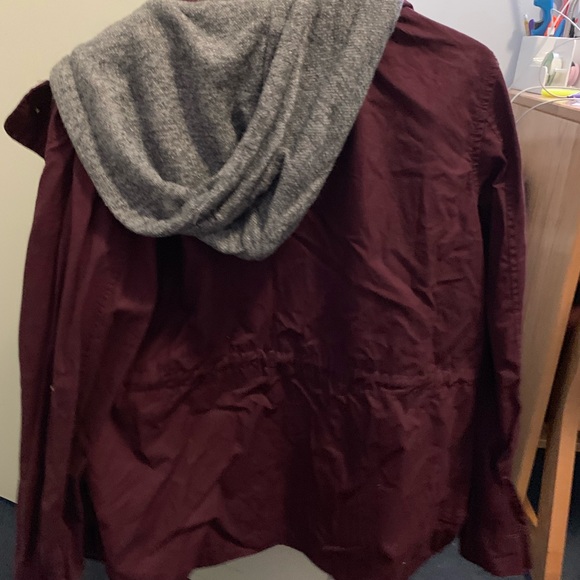 Burgundy jacket! Great for fall or spring! - Picture 3 of 3